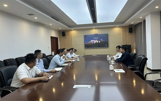 郑自儒赴航天优米手机官网app重庆分公司召开座谈会