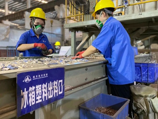 一线党旗红 | 优米app官网株凯生产制造党员突击队：严把质量关 冲刺年度目标
